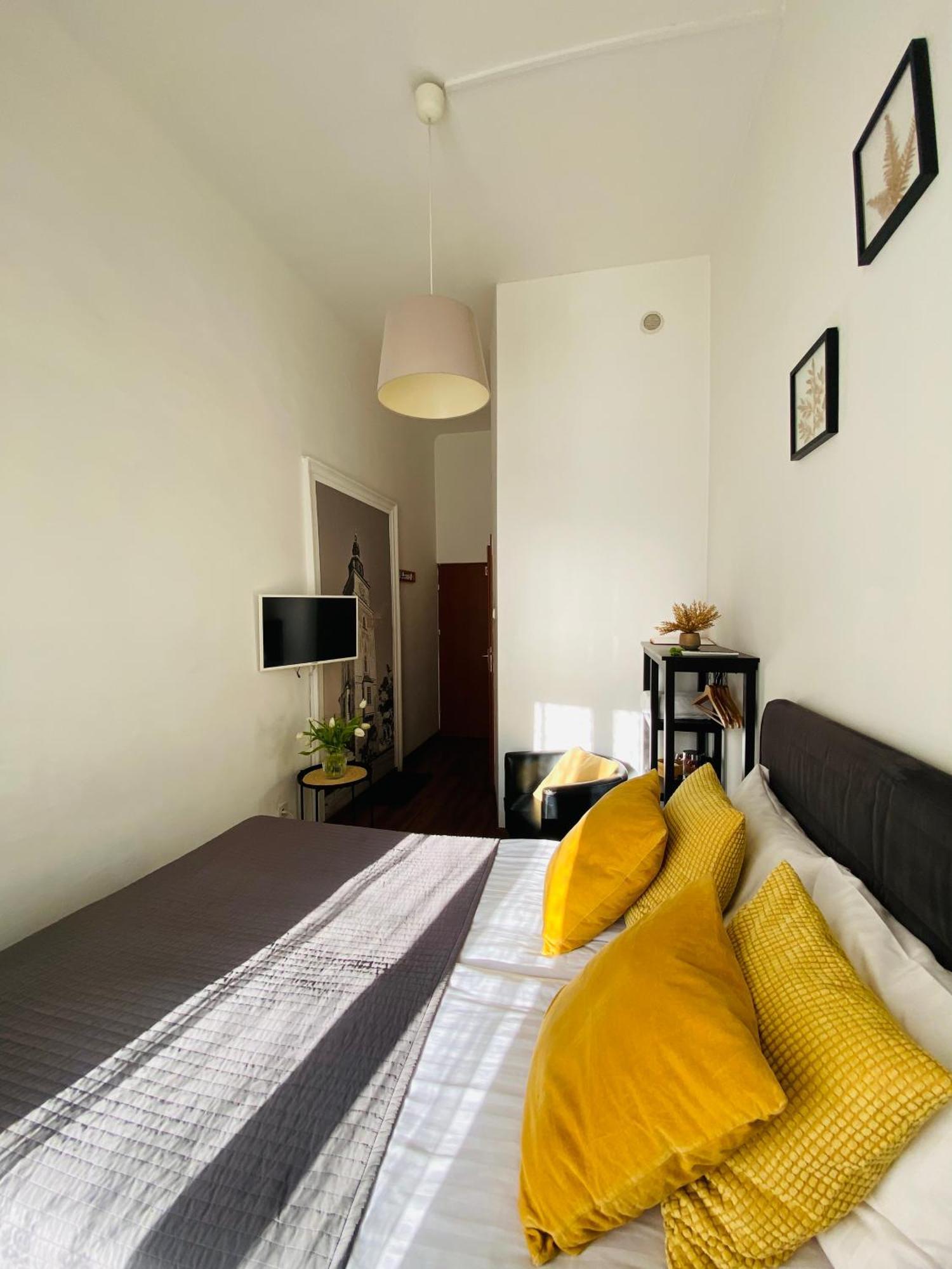 Krakow Apartments & Rooms Экстерьер фото