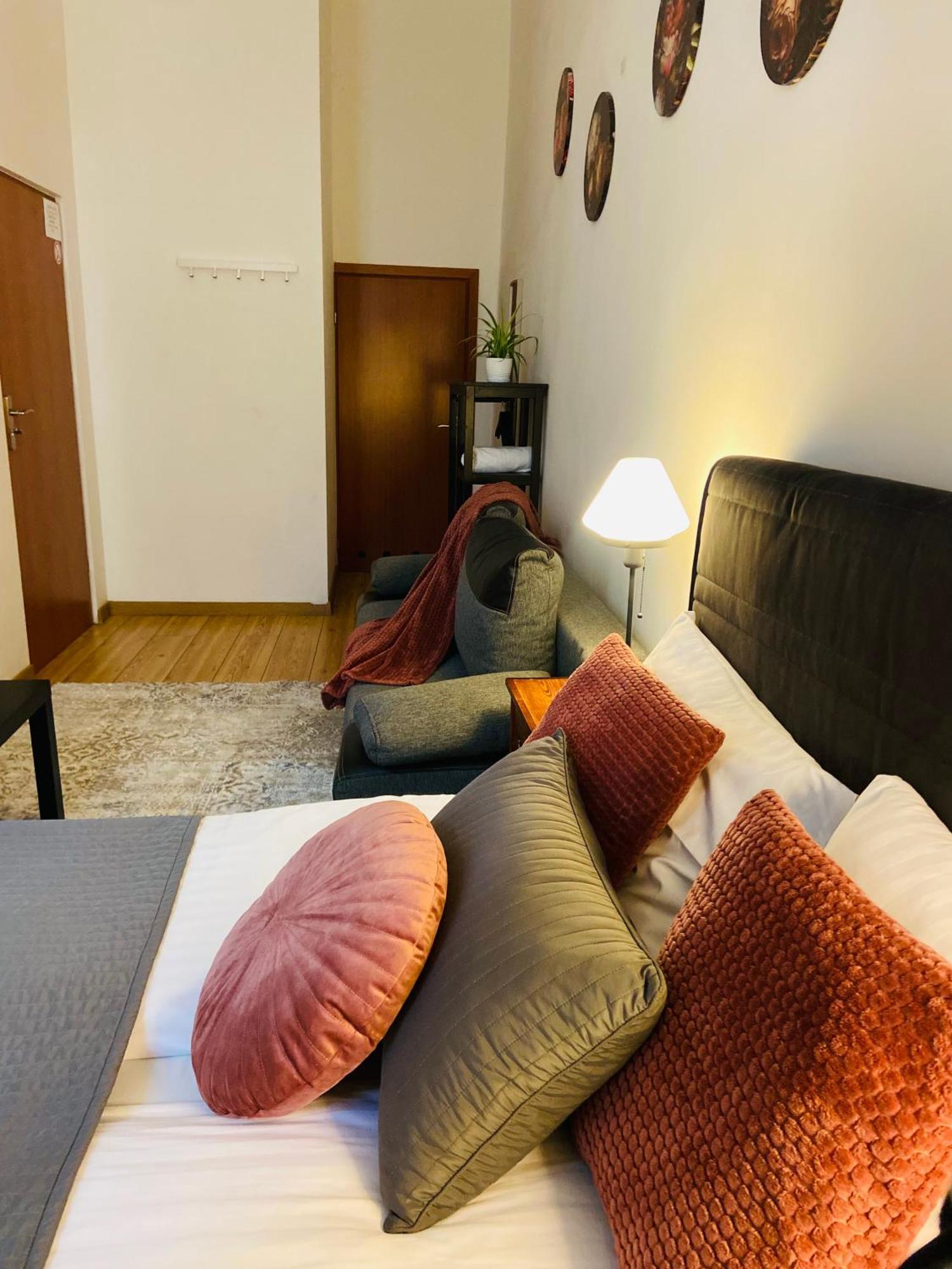 Krakow Apartments & Rooms Экстерьер фото