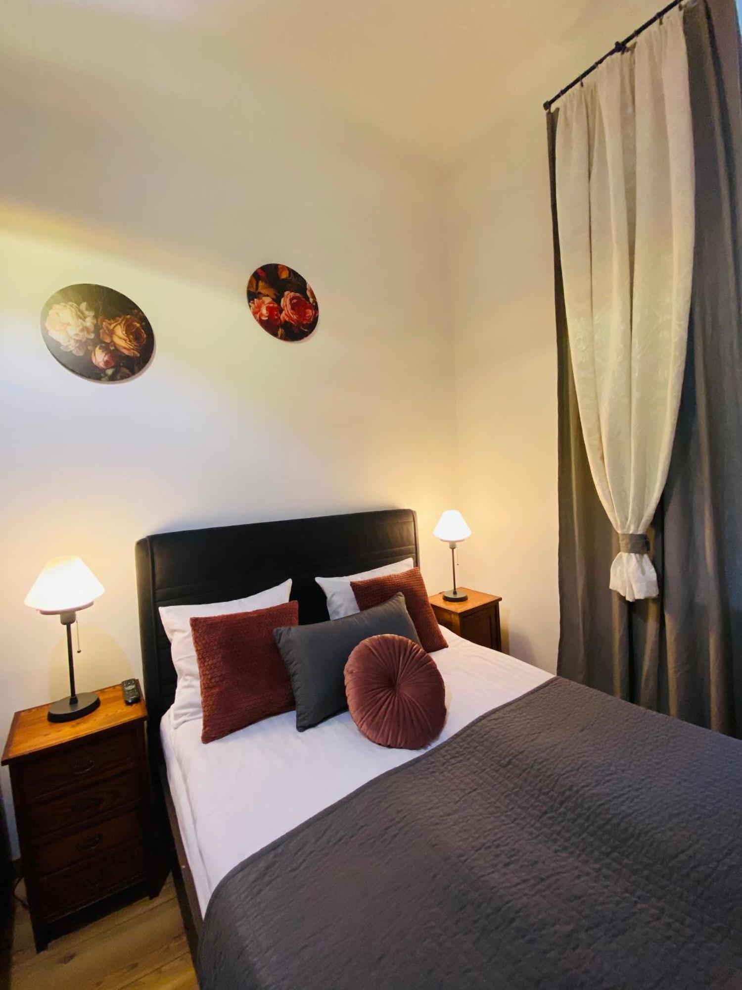 Krakow Apartments & Rooms Экстерьер фото